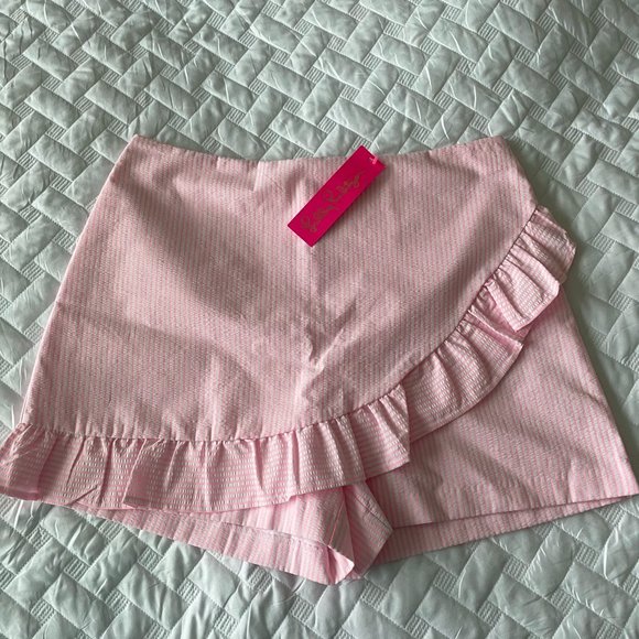 Lilly Pulitzer Pants - *NWT* Lilly Pulitzer Seersucker Faye Skort